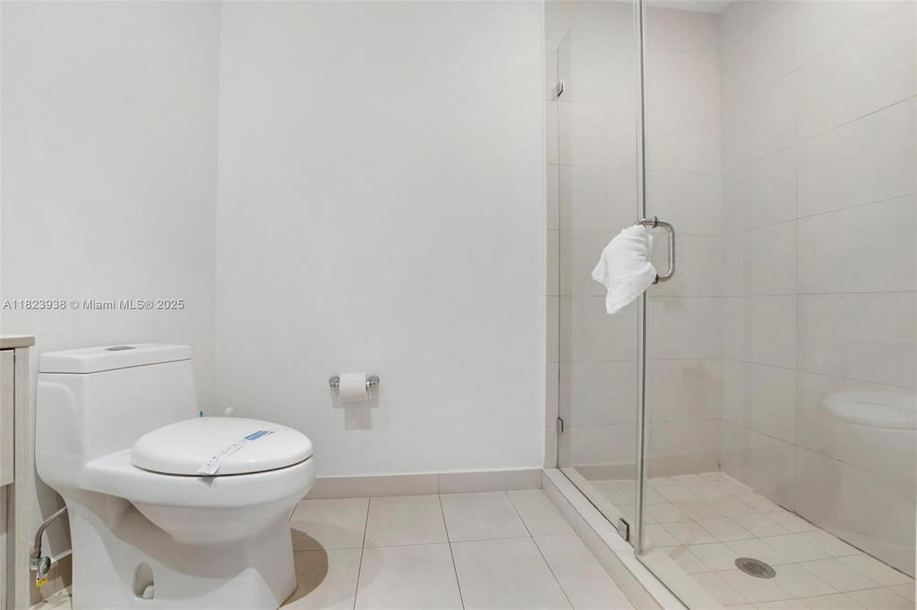 Real estate property located at 4111 Ocean Dr #3709, Broward, 4111 South Ocean Drive Co, Hollywood, FL