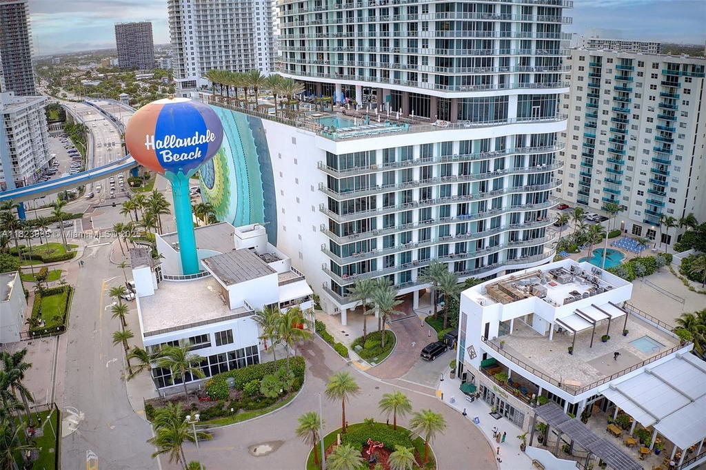 Real estate property located at 4111 Ocean Dr #3709, Broward, 4111 South Ocean Drive Co, Hollywood, FL