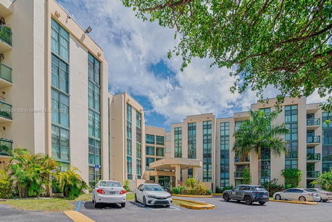 Real estate property located at 2075 122nd Ave #306, Miami-dade, International Towers Condo, Miami, FL