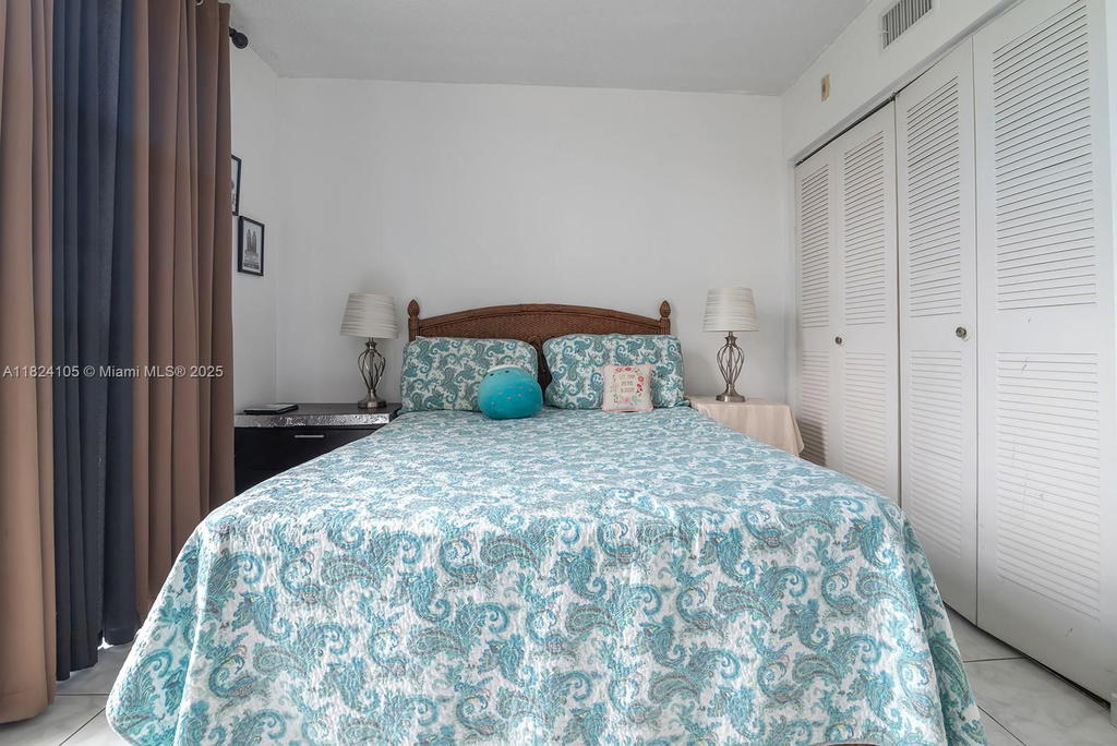 Real estate property located at 2075 122nd Ave #306, Miami-dade, International Towers Condo, Miami, FL