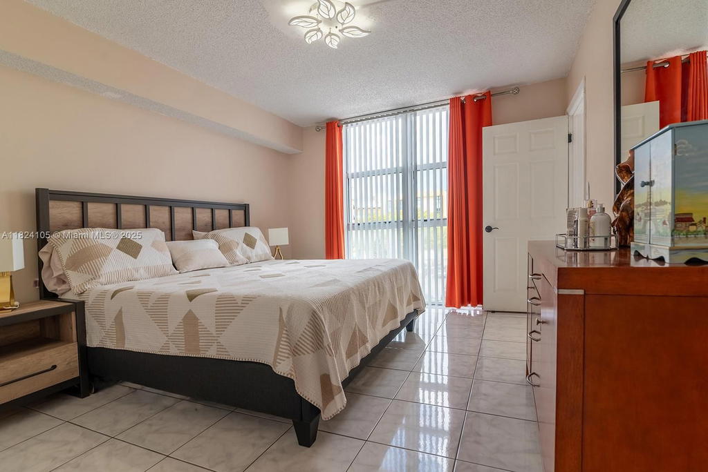 Real estate property located at 2075 122nd Ave #306, Miami-dade, International Towers Condo, Miami, FL