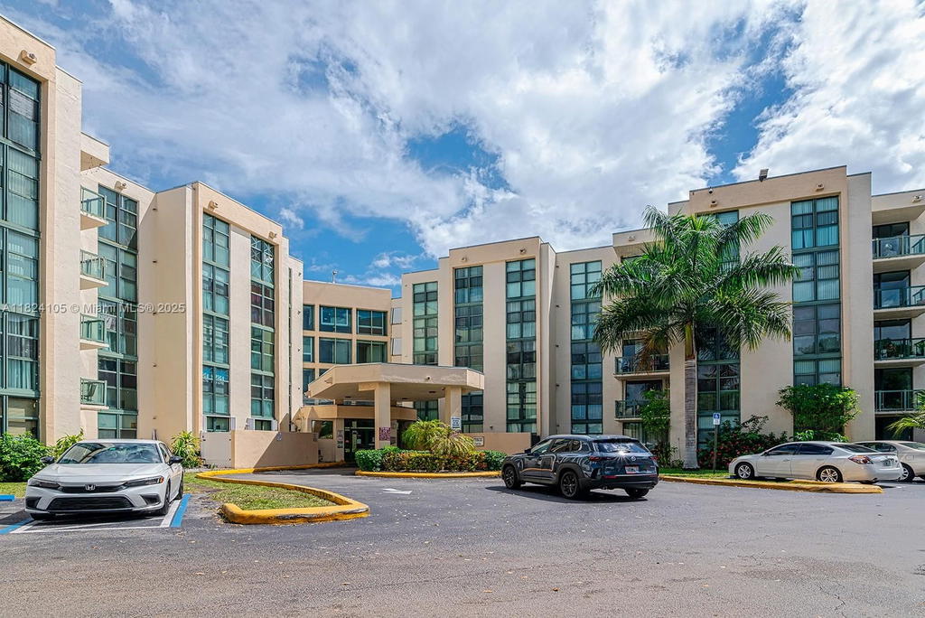 Real estate property located at 2075 122nd Ave #306, Miami-dade, International Towers Condo, Miami, FL