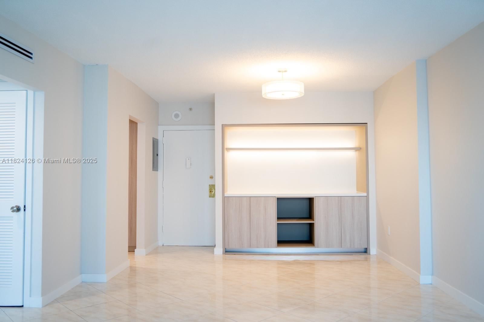Real estate property located at 400 Kings Point Dr #1222, Miami-dade, Coastal Towers Condo, Sunny Isles Beach, FL