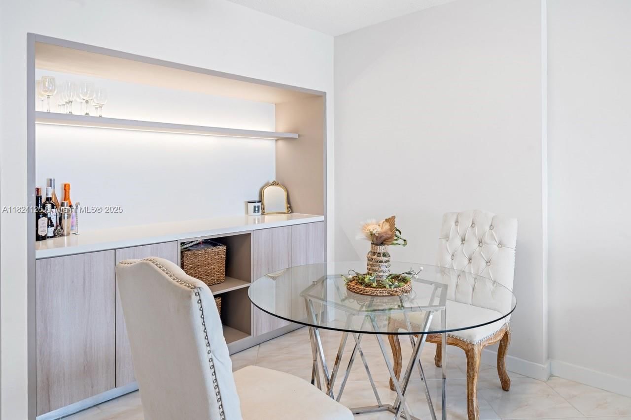 Real estate property located at 400 Kings Point Dr #1222, Miami-dade, Coastal Towers Condo, Sunny Isles Beach, FL