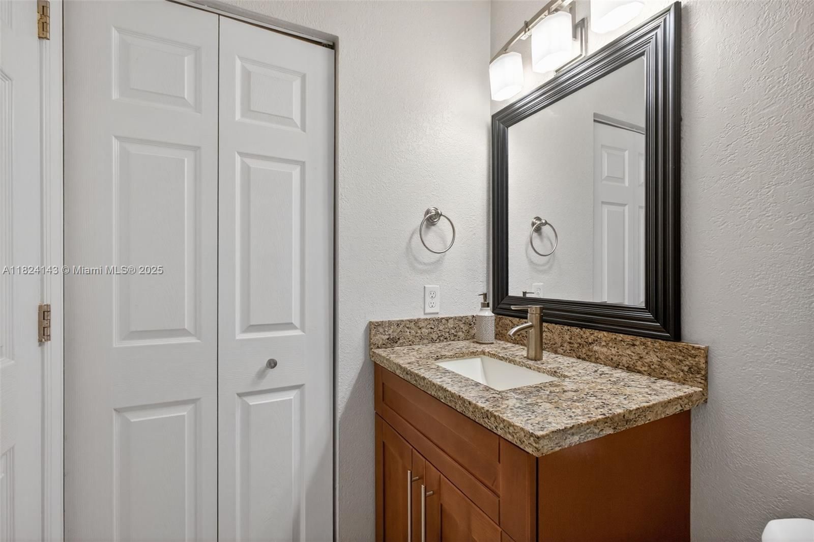 Real estate property located at 6401 116th Ct C, Miami-dade, Snapper Village Phase 2 S, Miami, FL