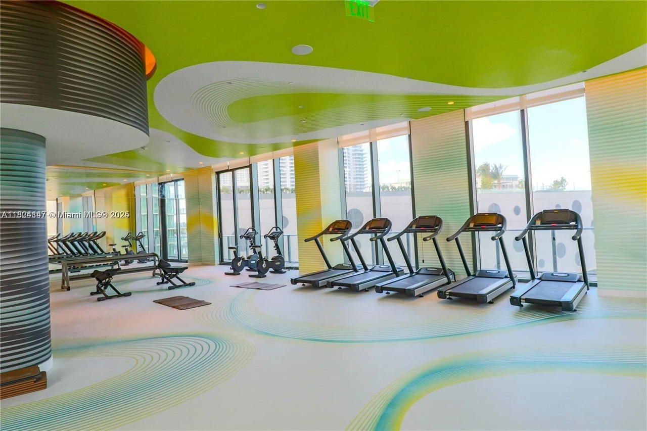 Real estate property located at 501 31st St #2005, Miami-dade, Paraiso Bayviews Condo, Miami, FL
