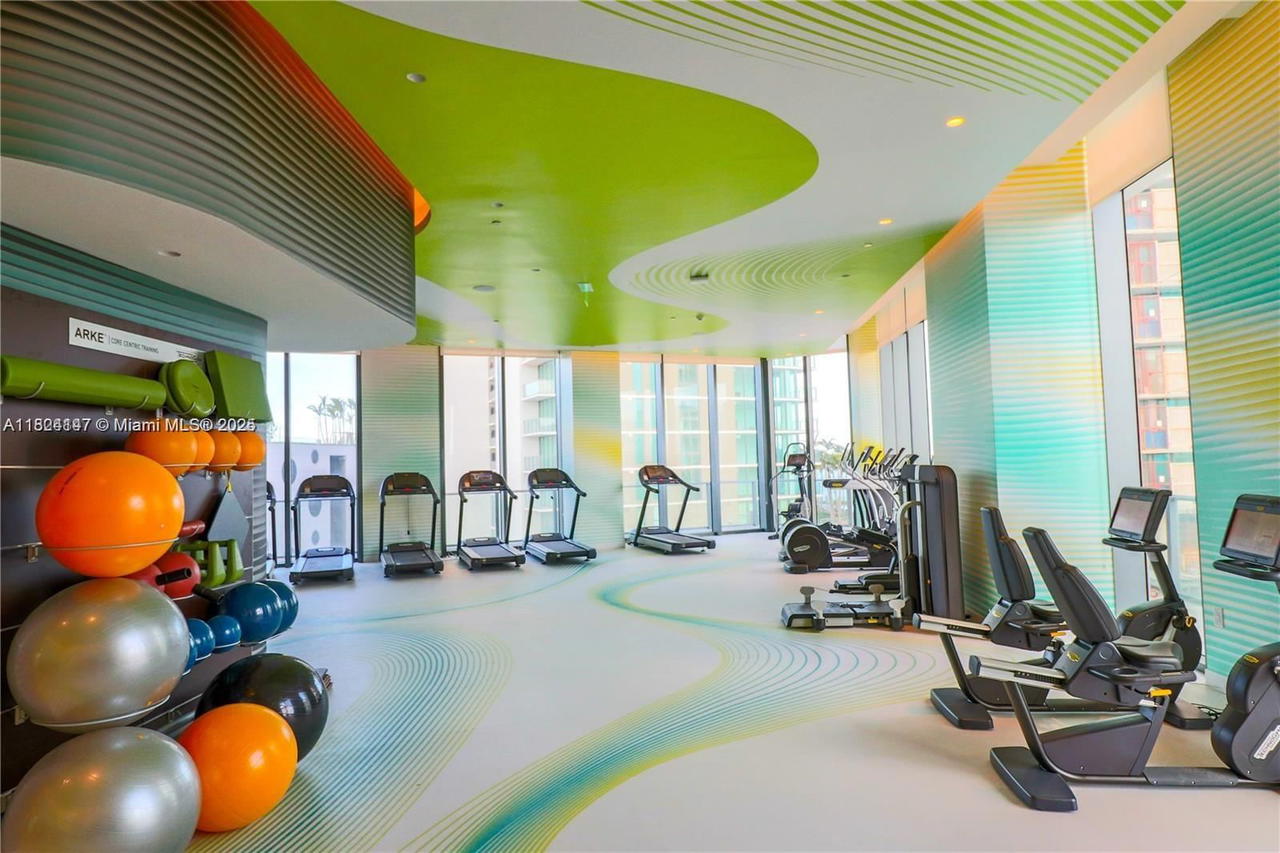 Real estate property located at 501 31st St #2005, Miami-dade, Paraiso Bayviews Condo, Miami, FL