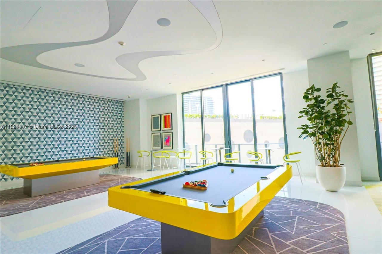 Real estate property located at 501 31st St #2005, Miami-dade, Paraiso Bayviews Condo, Miami, FL