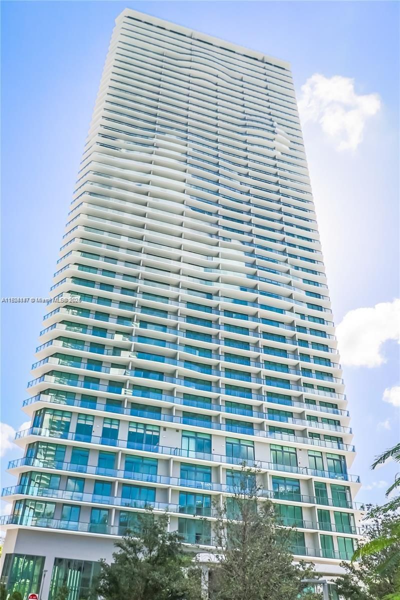 Real estate property located at 501 31st St #2005, Miami-dade, Paraiso Bayviews Condo, Miami, FL