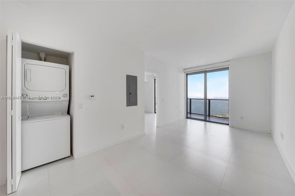 Real estate property located at 501 31st St #2005, Miami-dade, Paraiso Bayviews Condo, Miami, FL