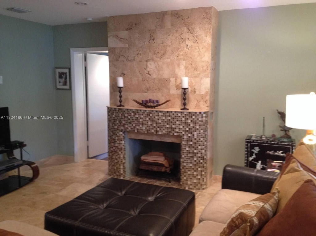 Real estate property located at 324 La Villa Dr, Miami-dade, Rev Pl Sec 2 Cc Estates, Miami Springs, FL