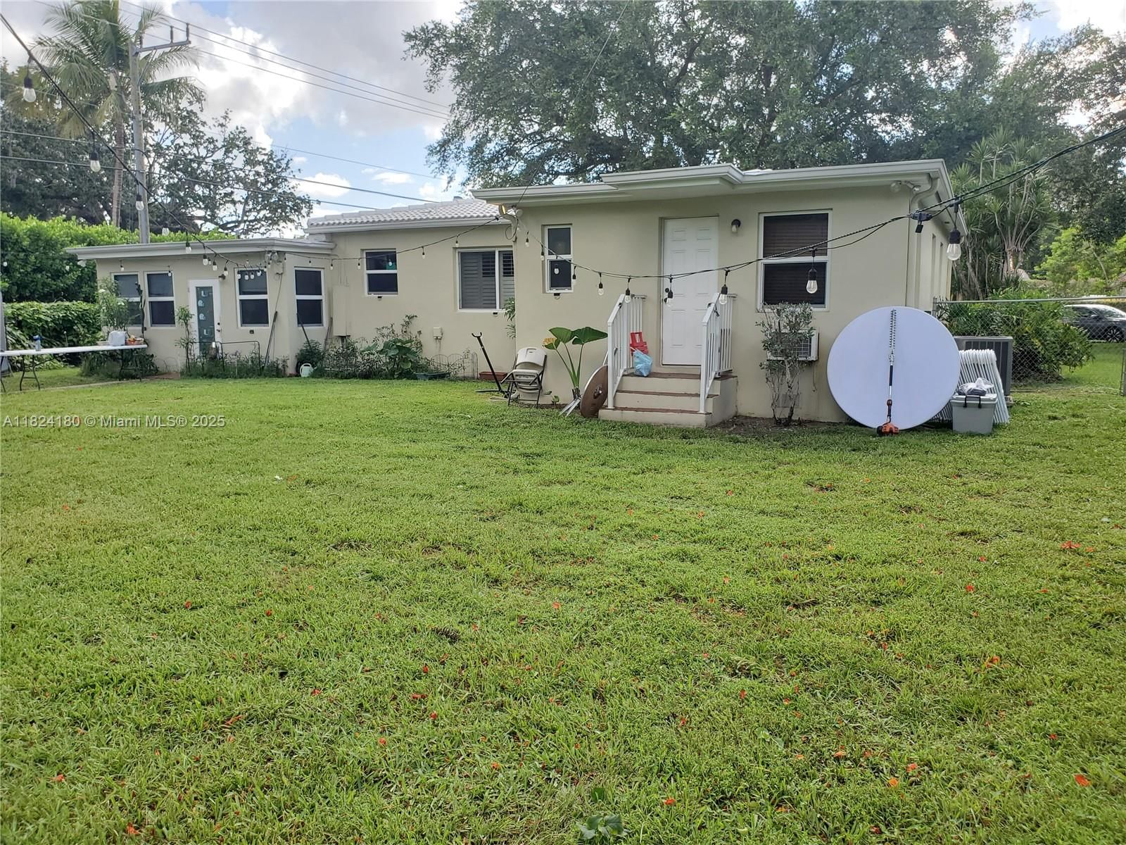 Real estate property located at 324 La Villa Dr, Miami-dade, Rev Pl Sec 2 Cc Estates, Miami Springs, FL