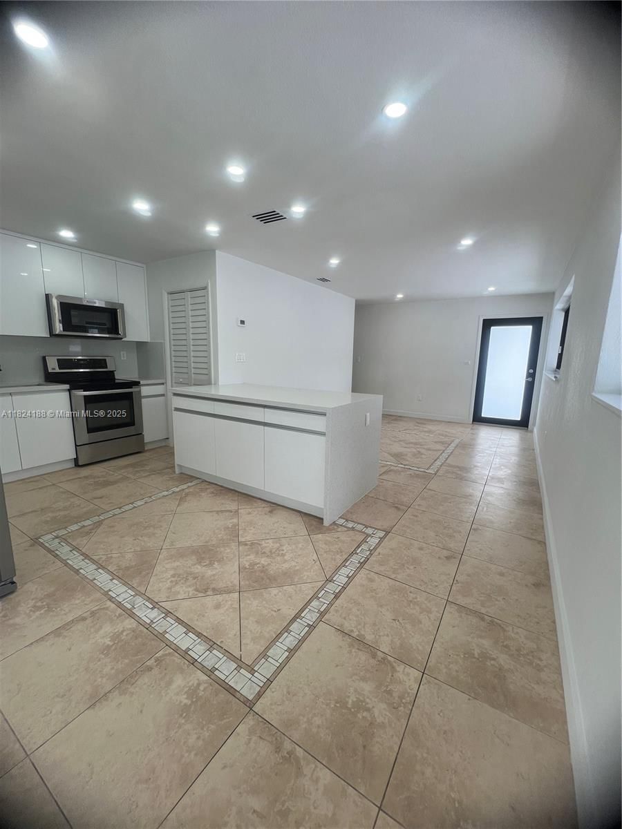Real estate property located at 2368 / 2370 33rd St, Miami-dade, New Haven Sub, Miami, FL