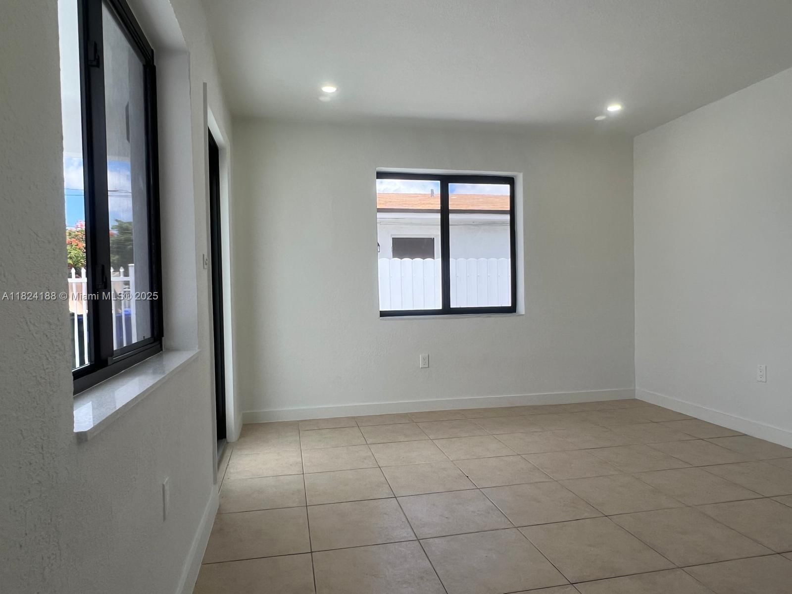 Real estate property located at 2368 / 2370 33rd St, Miami-dade, New Haven Sub, Miami, FL