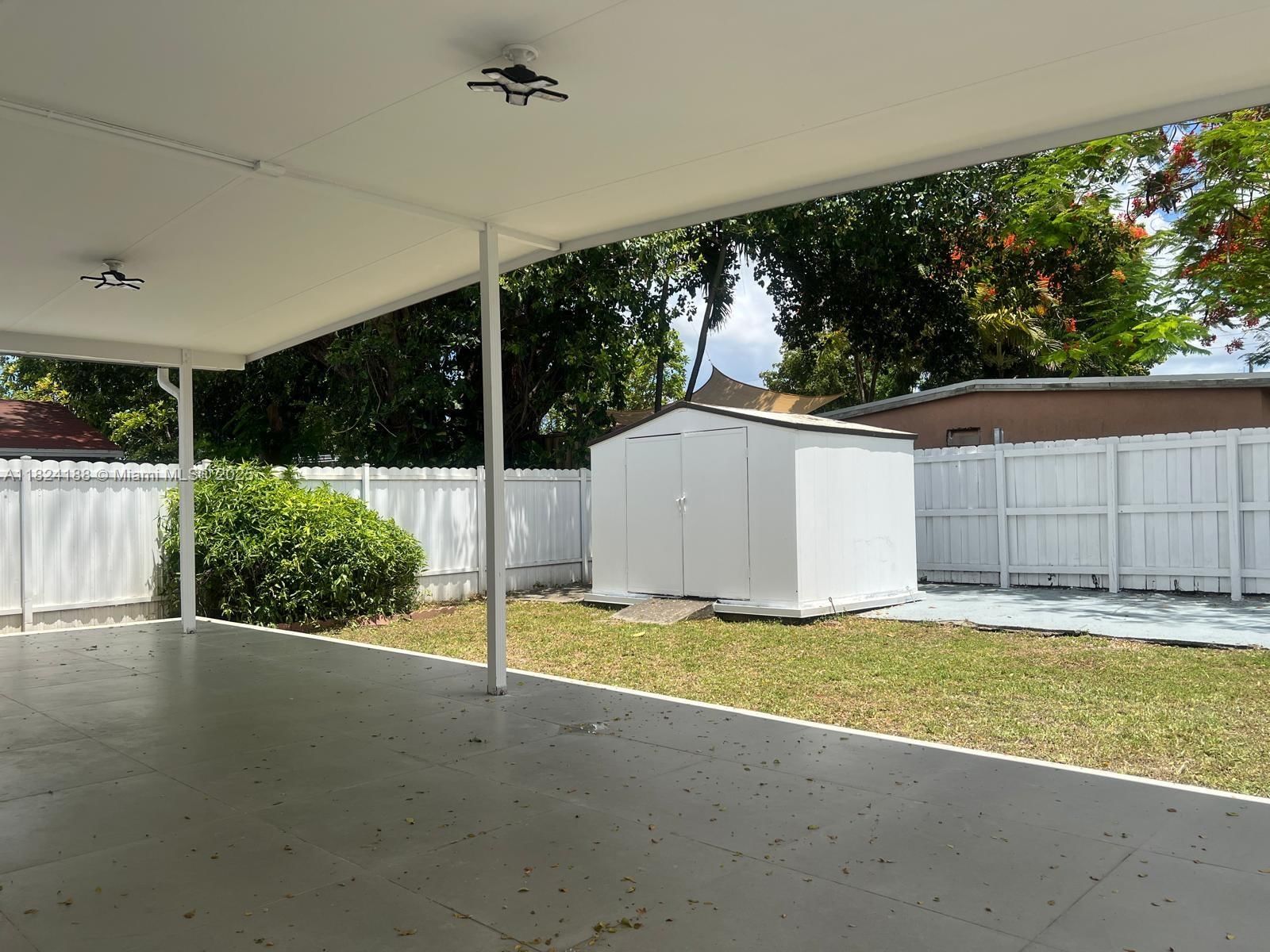 Real estate property located at 2368 / 2370 33rd St, Miami-dade, New Haven Sub, Miami, FL