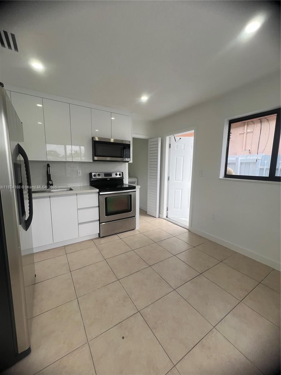 Real estate property located at 2368 / 2370 33rd St, Miami-dade, New Haven Sub, Miami, FL