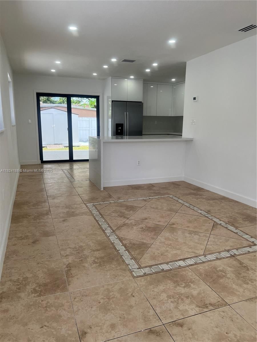 Real estate property located at 2368 / 2370 33rd St, Miami-dade, New Haven Sub, Miami, FL