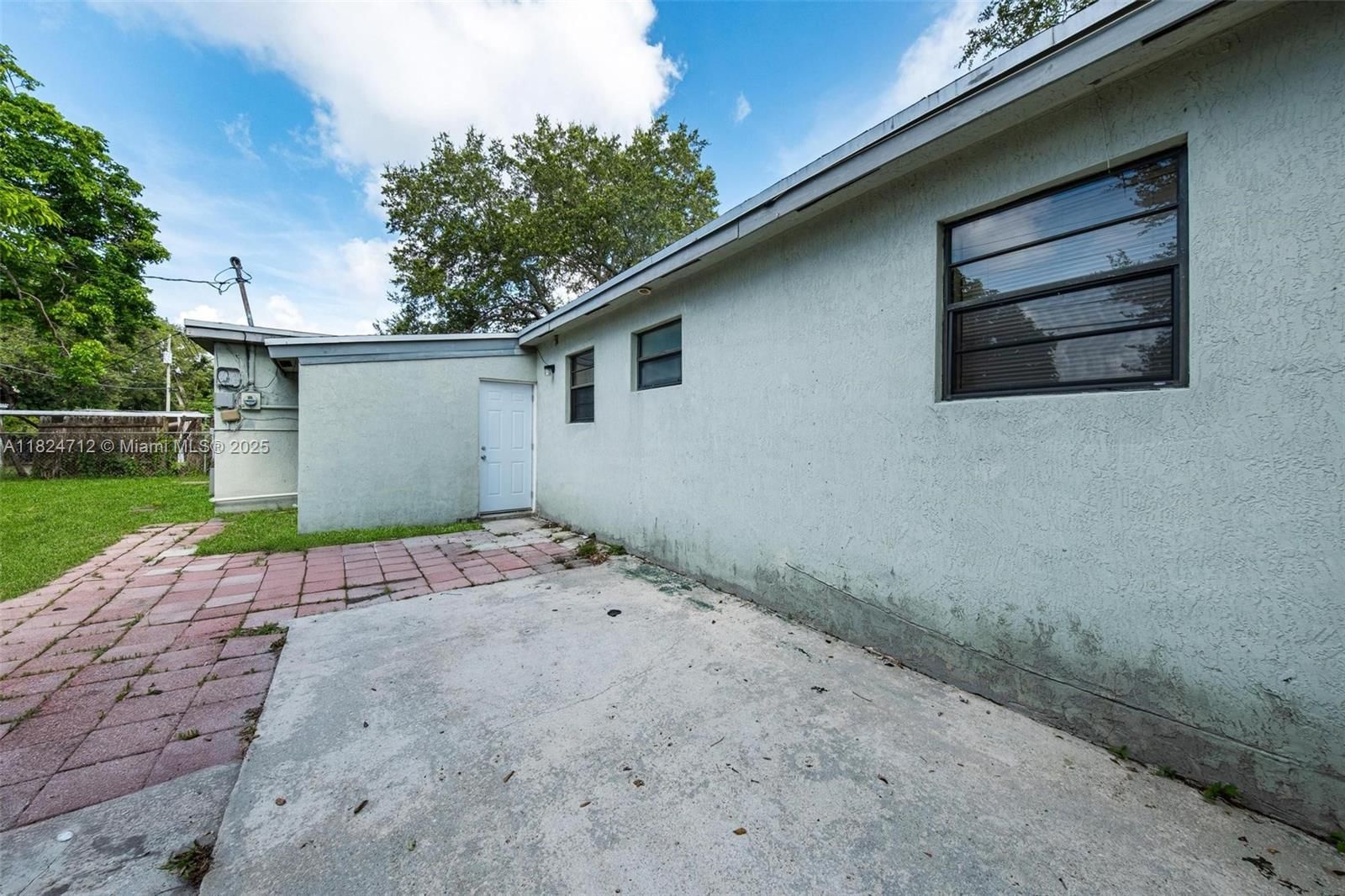 Real estate property located at 2410 170th Ter, Miami-dade, Westwood Manor Estates, Miami Gardens, FL