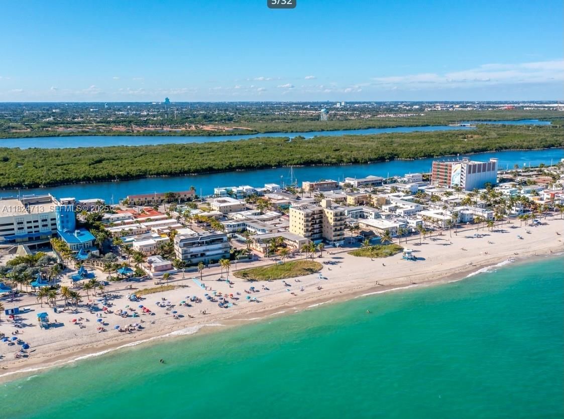 Real estate property located at 326 Harrison St #303A, Broward, Windwood Seas Condo, Hollywood, FL