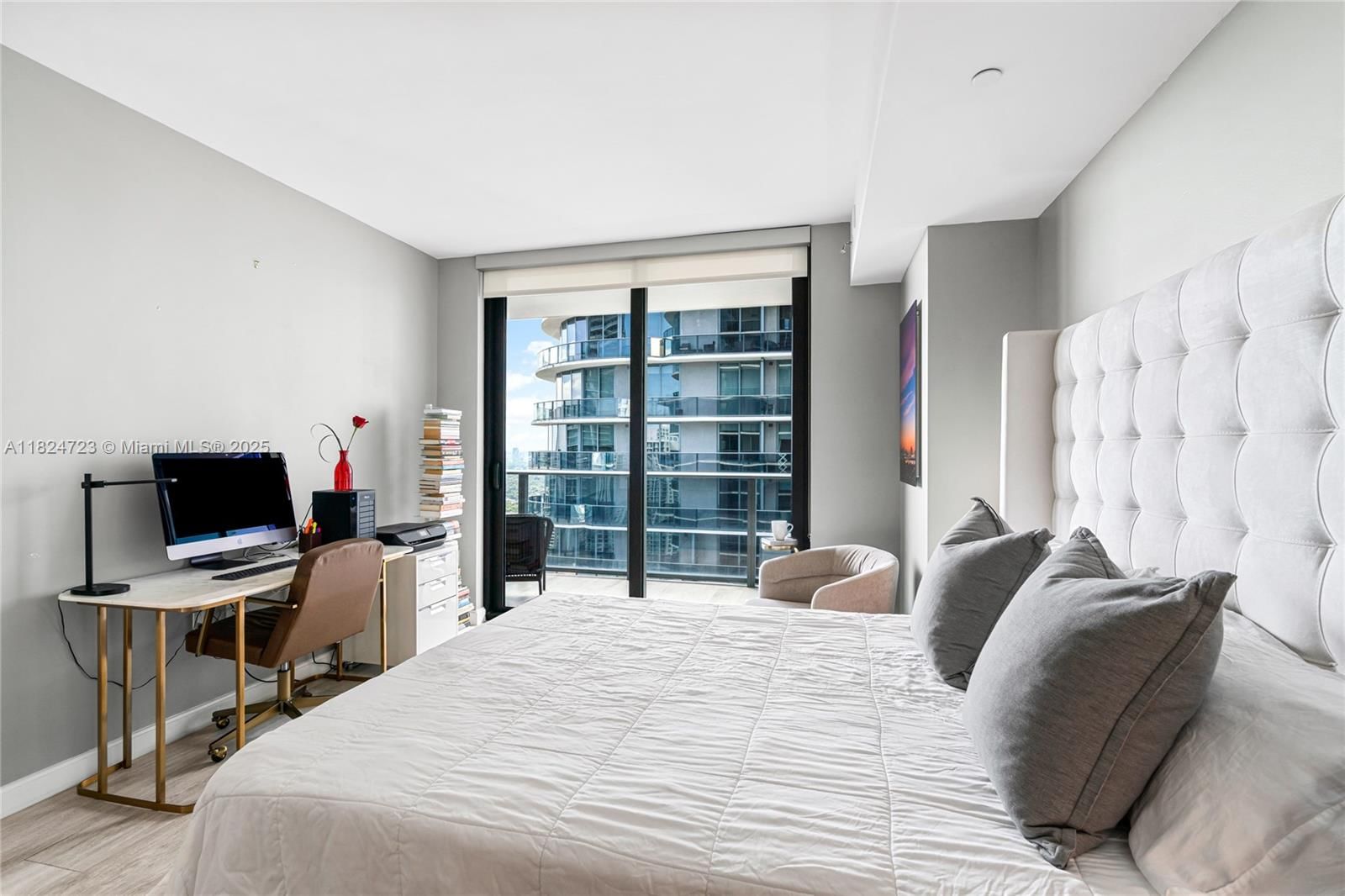 Real estate property located at 45 9th St #4007, Miami-dade, Brickell Heights East, Miami, FL