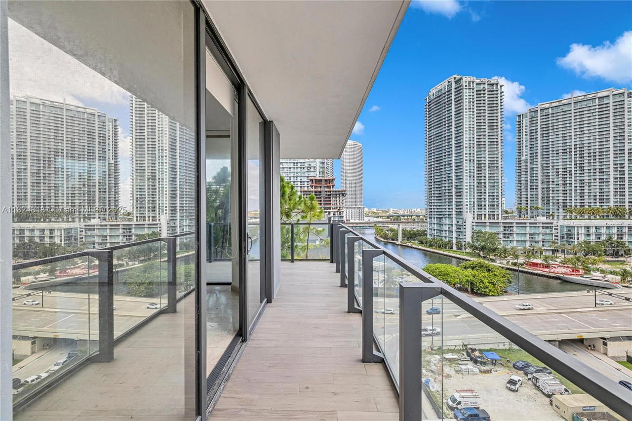 Real estate property located at 68 6th St #712, Miami-dade, Reach Condo, Miami, FL