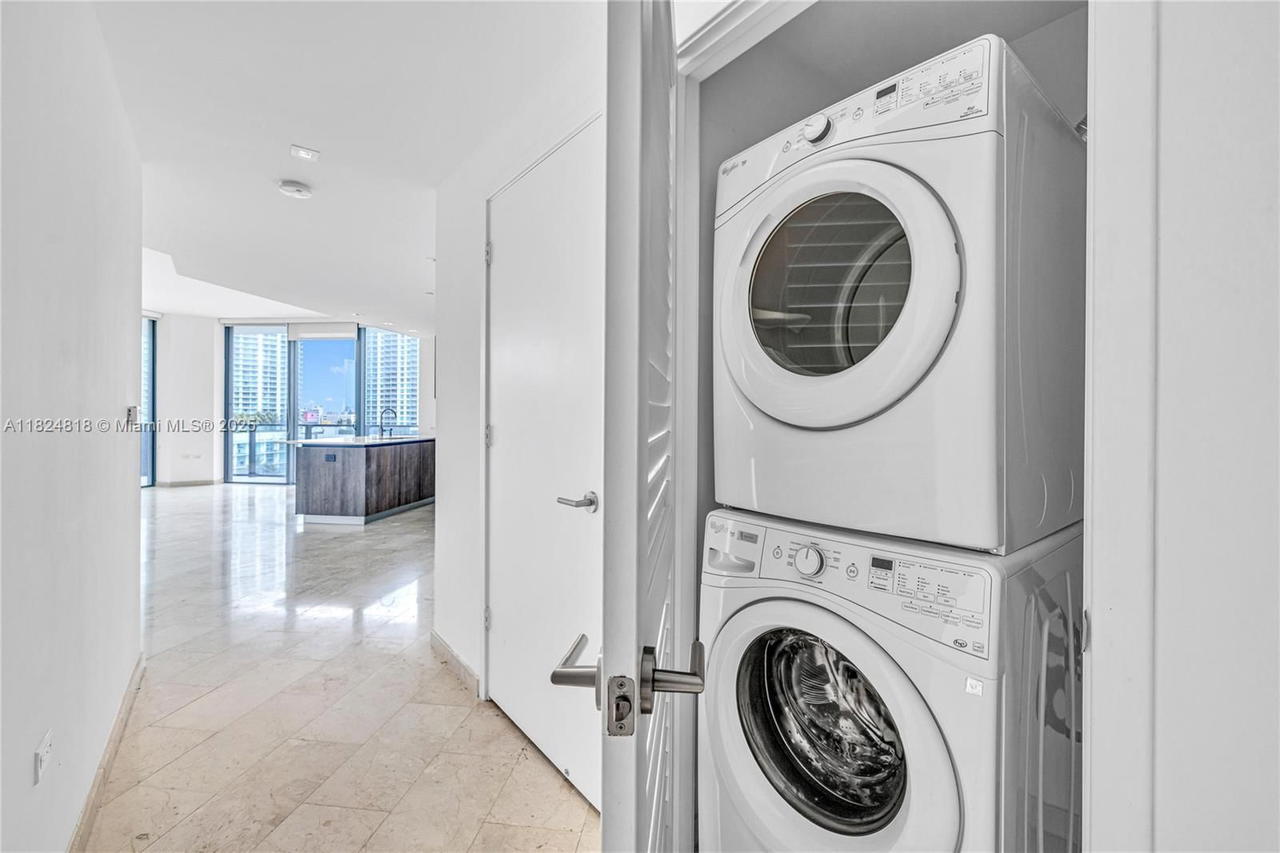 Real estate property located at 68 6th St #712, Miami-dade, Reach Condo, Miami, FL