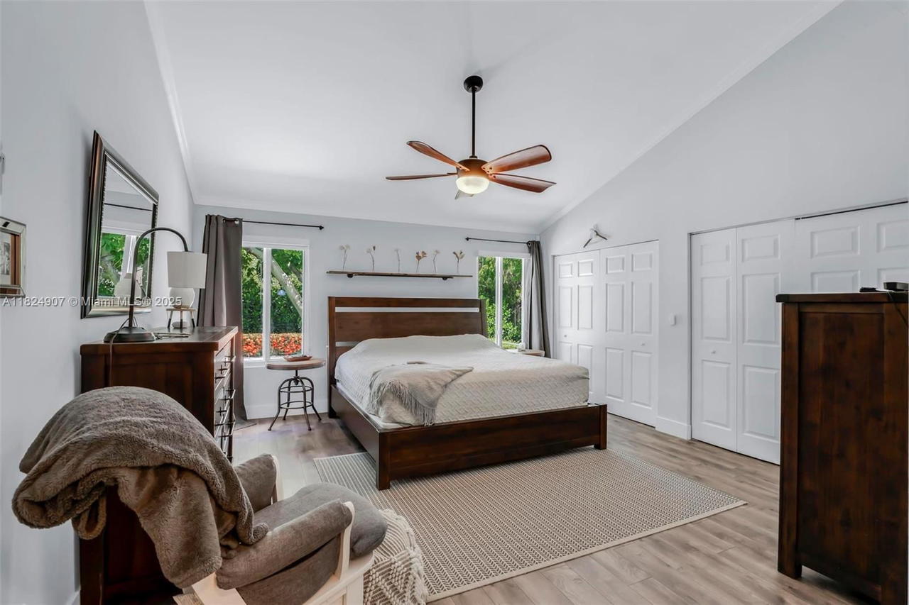Real estate property located at 15904 Wind Cir, Broward, New River Estates Sec 2, Sunrise, FL