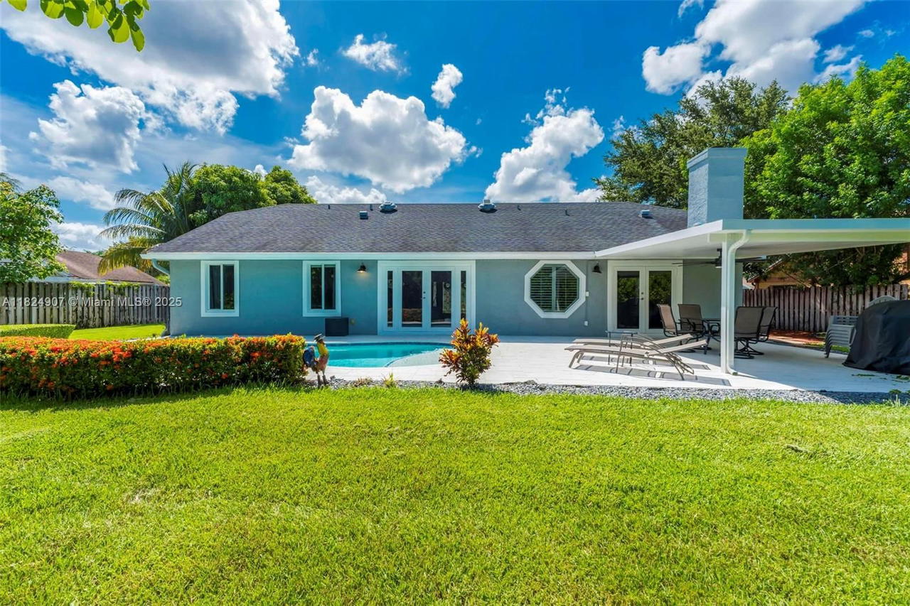 Real estate property located at 15904 Wind Cir, Broward, New River Estates Sec 2, Sunrise, FL