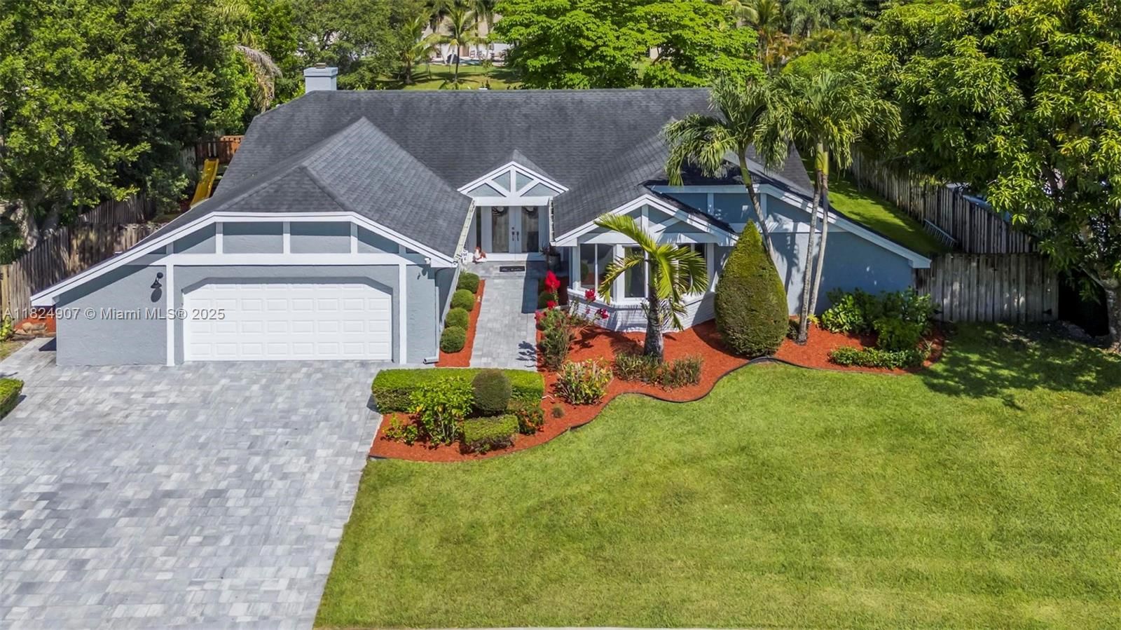 Real estate property located at 15904 Wind Cir, Broward, New River Estates Sec 2, Sunrise, FL