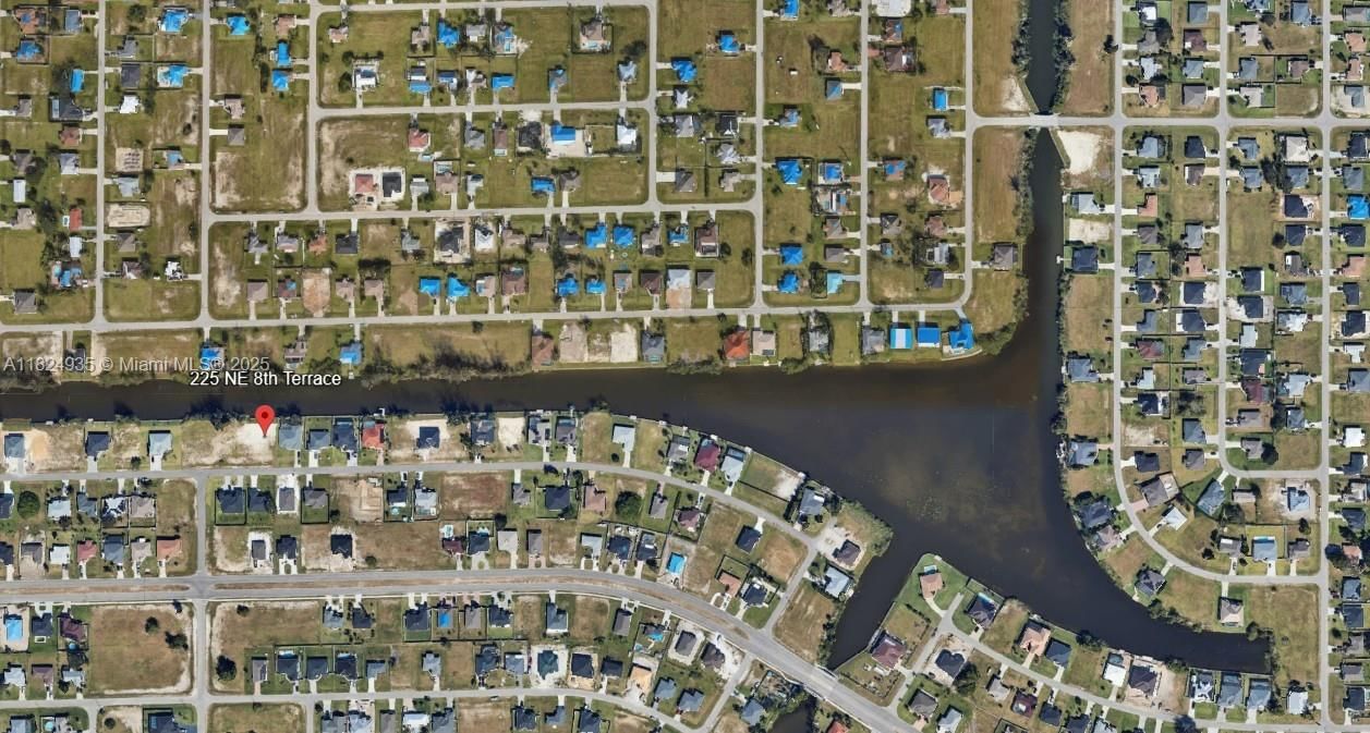 Real estate property located at 225 8th Terr, Lee, Cape Coral, Cape Coral, FL