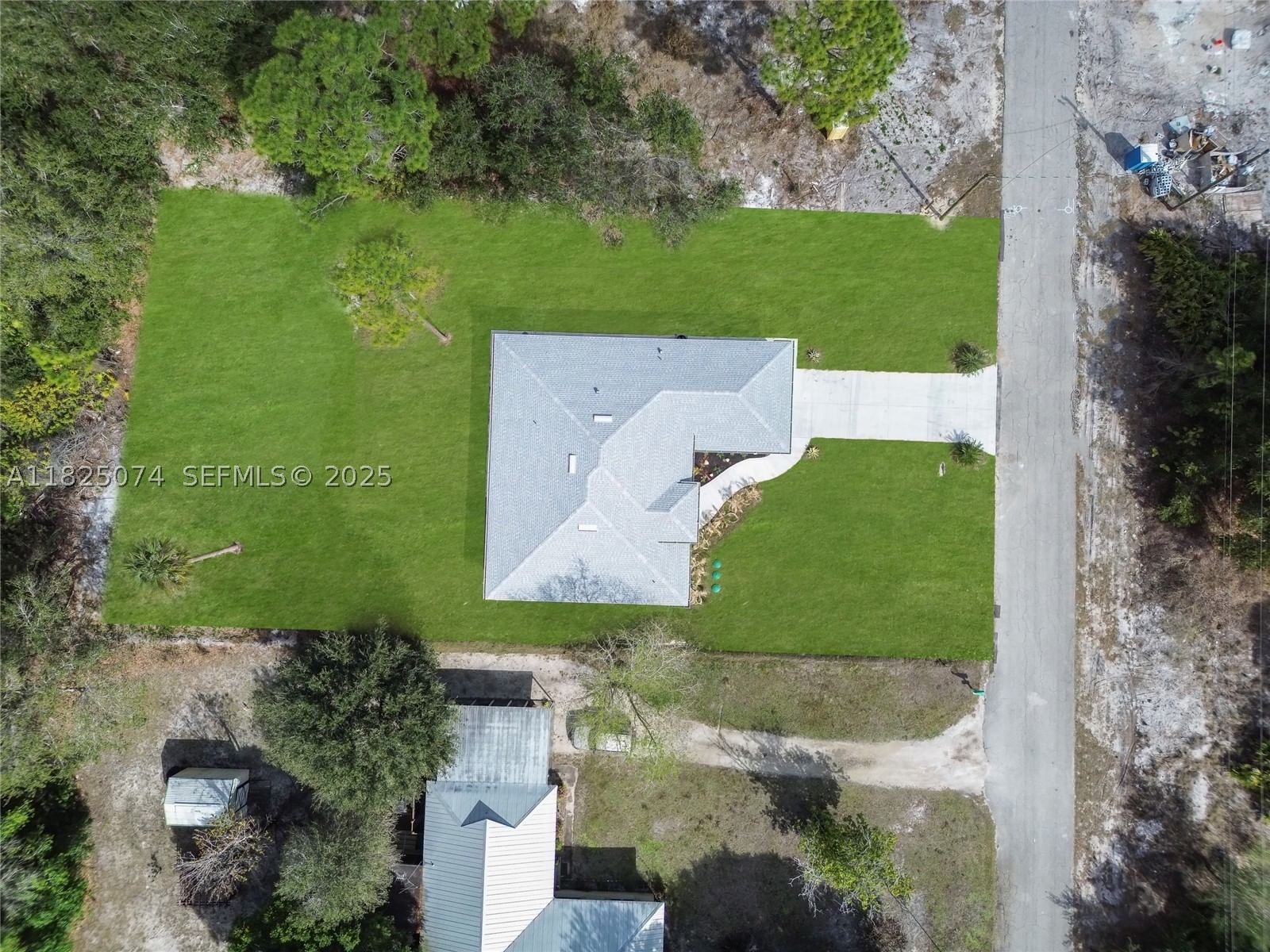 Real estate property located at 1215 Fitch Ave, Lee, Leehigh Acres, Lehigh Acres, FL