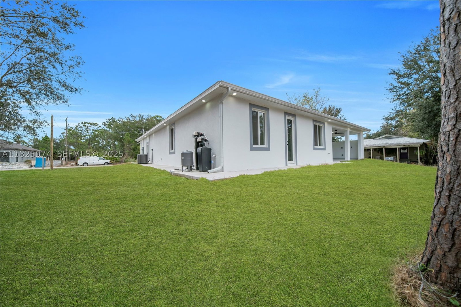 Real estate property located at 1215 Fitch Ave, Lee, Leehigh Acres, Lehigh Acres, FL