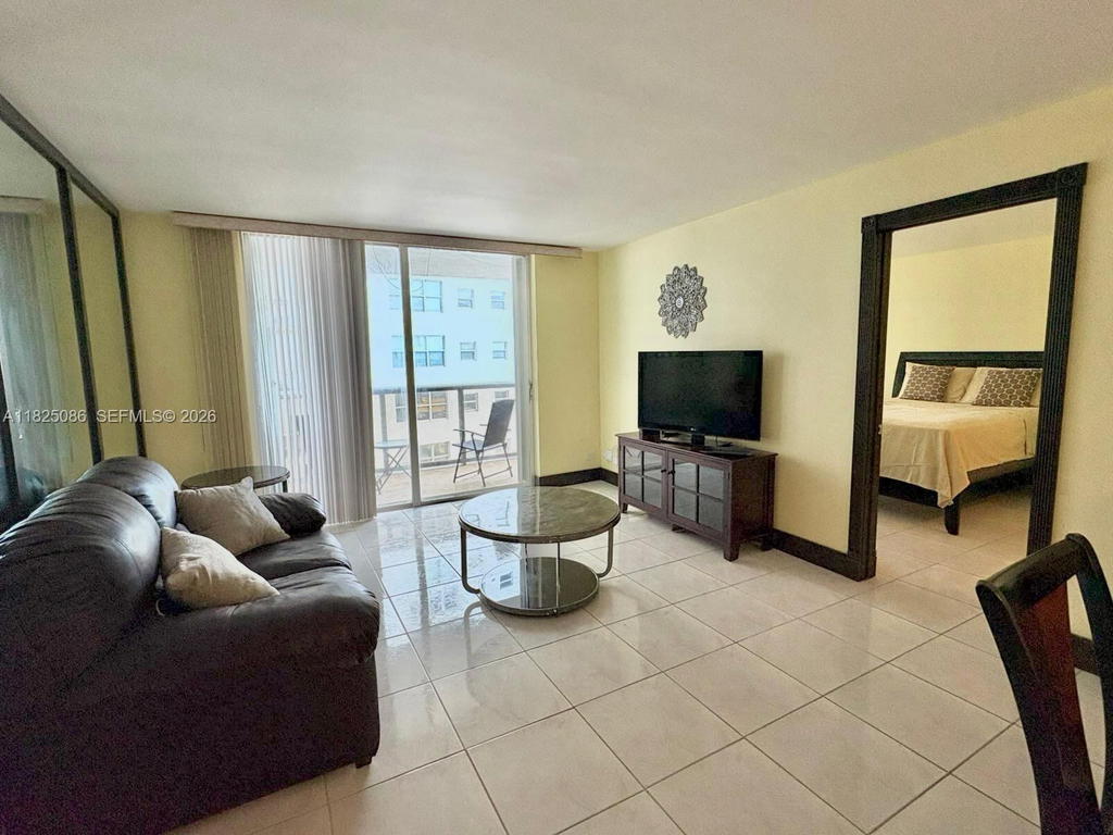 Real estate property located at 6039 Collins Ave #923, Miami-dade, Maison Grande Condo, Miami Beach, FL