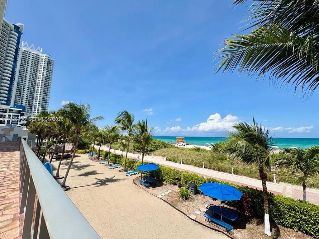Real estate property located at 6039 Collins Ave #923, Miami-dade, Maison Grande Condo, Miami Beach, FL