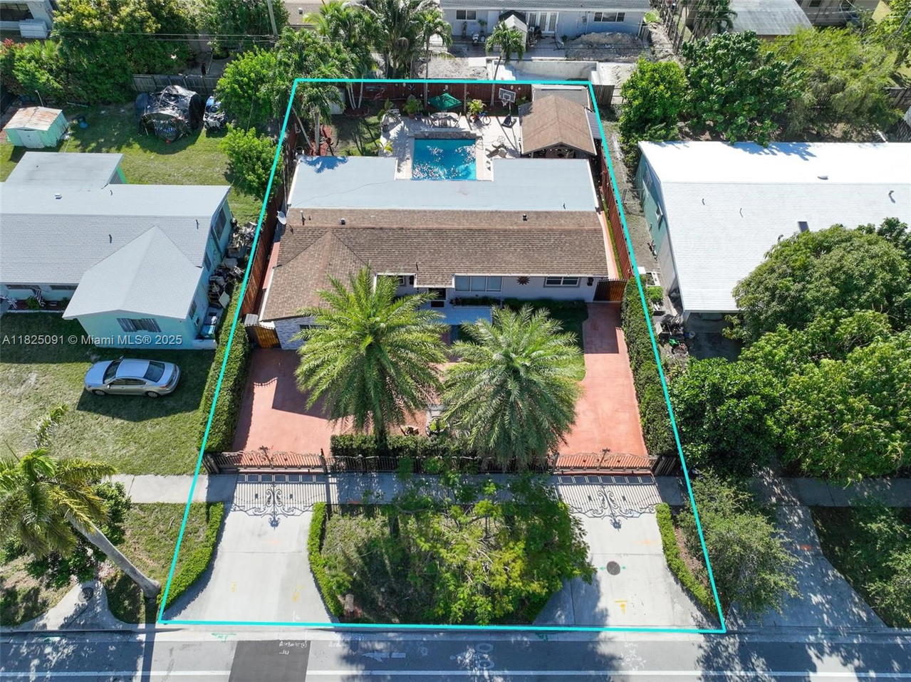 Real estate property located at 9400 Caribbean Blvd, Miami-dade, Pine Tree Manor Sec 1, Cutler Bay, FL