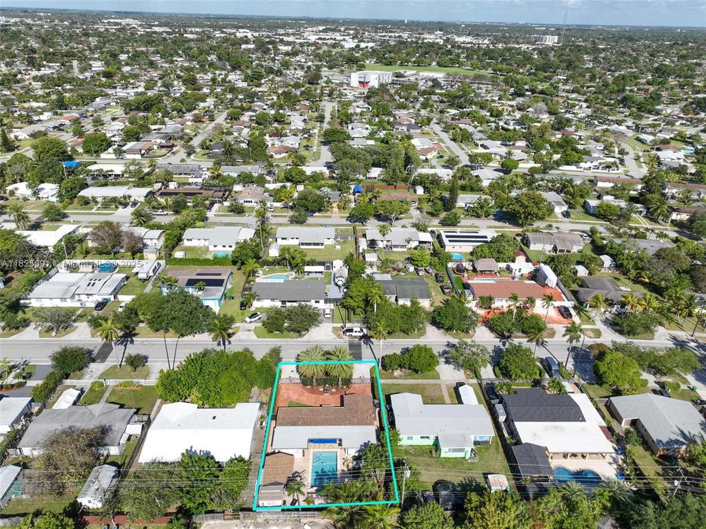 Real estate property located at 9400 Caribbean Blvd, Miami-dade, Pine Tree Manor Sec 1, Cutler Bay, FL