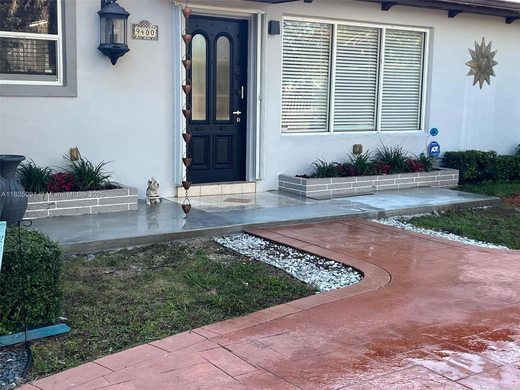 Real estate property located at 9400 Caribbean Blvd, Miami-dade, Pine Tree Manor Sec 1, Cutler Bay, FL