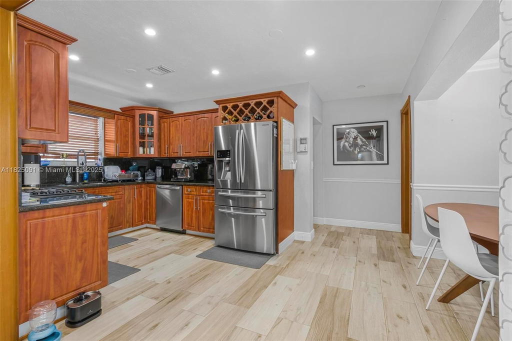 Real estate property located at 9400 Caribbean Blvd, Miami-dade, Pine Tree Manor Sec 1, Cutler Bay, FL
