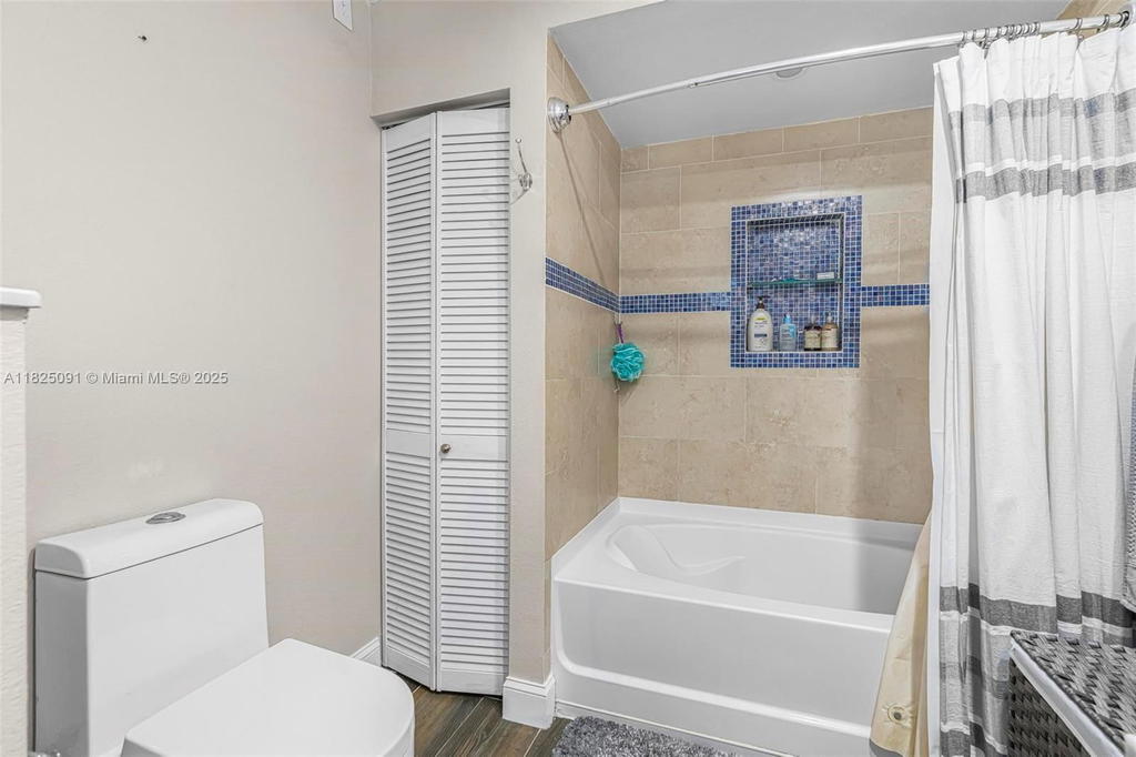 Real estate property located at 9400 Caribbean Blvd, Miami-dade, Pine Tree Manor Sec 1, Cutler Bay, FL