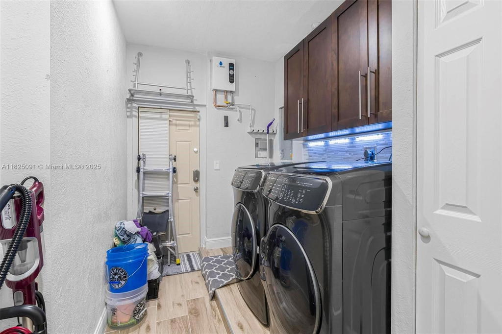 Real estate property located at 9400 Caribbean Blvd, Miami-dade, Pine Tree Manor Sec 1, Cutler Bay, FL