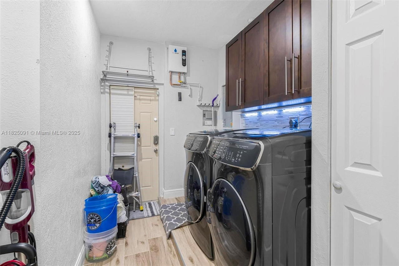 Real estate property located at 9400 Caribbean Blvd, Miami-dade, Pine Tree Manor Sec 1, Cutler Bay, FL