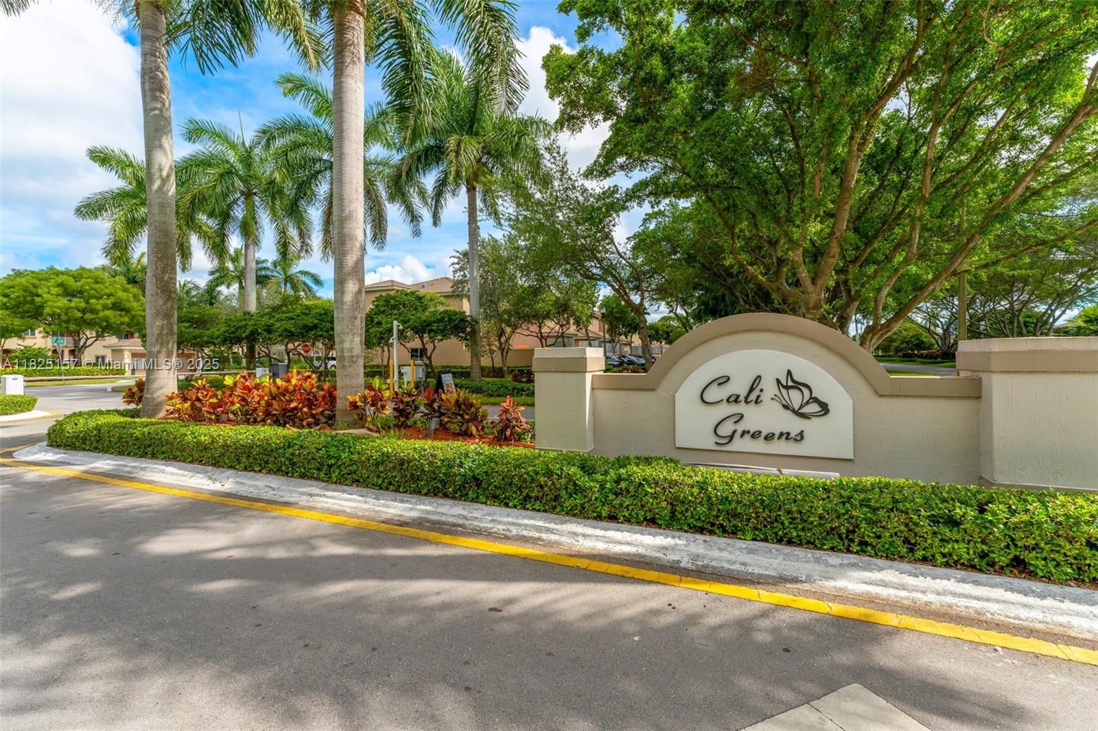 Real estate property located at 2346 16th Ter, Miami-dade, Cali Greens, Homestead, FL