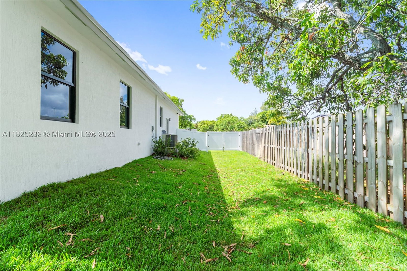 Real estate property located at 2101 27th St, Broward, Ziladen Properties, Oakland Park, FL