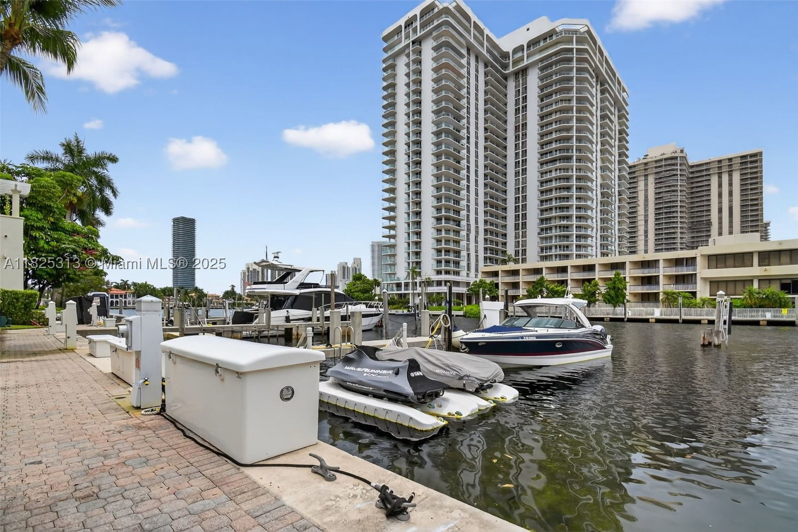 Real estate property located at 19925 39th PL Boat Slip #14, Miami-dade, 5th Addn To Bisc Yacht &, Aventura, FL