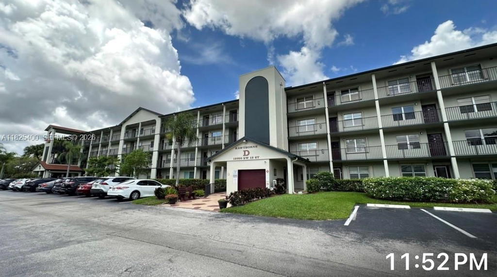 Real estate property located at 12950 13th St #301D, Broward, Hawthorne At Century Villa, Pembroke Pines, FL