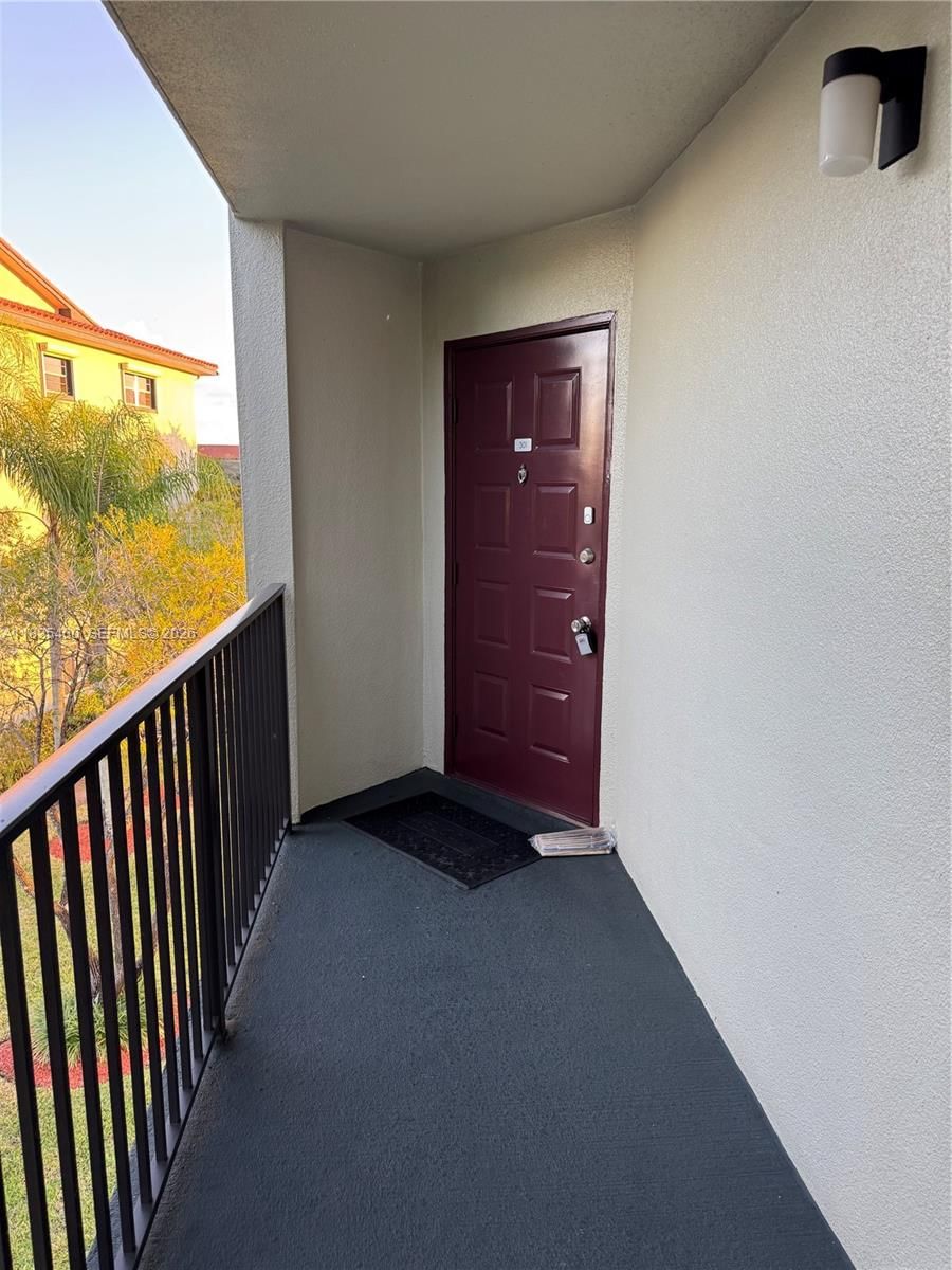 Real estate property located at 12950 13th St #301D, Broward, Hawthorne At Century Villa, Pembroke Pines, FL