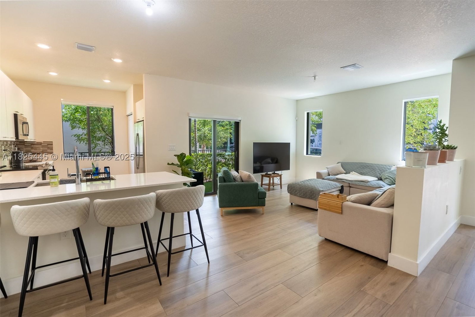Real estate property located at 4269 83rd Path, Miami-dade, Downtown Doral South Phas, Doral, FL