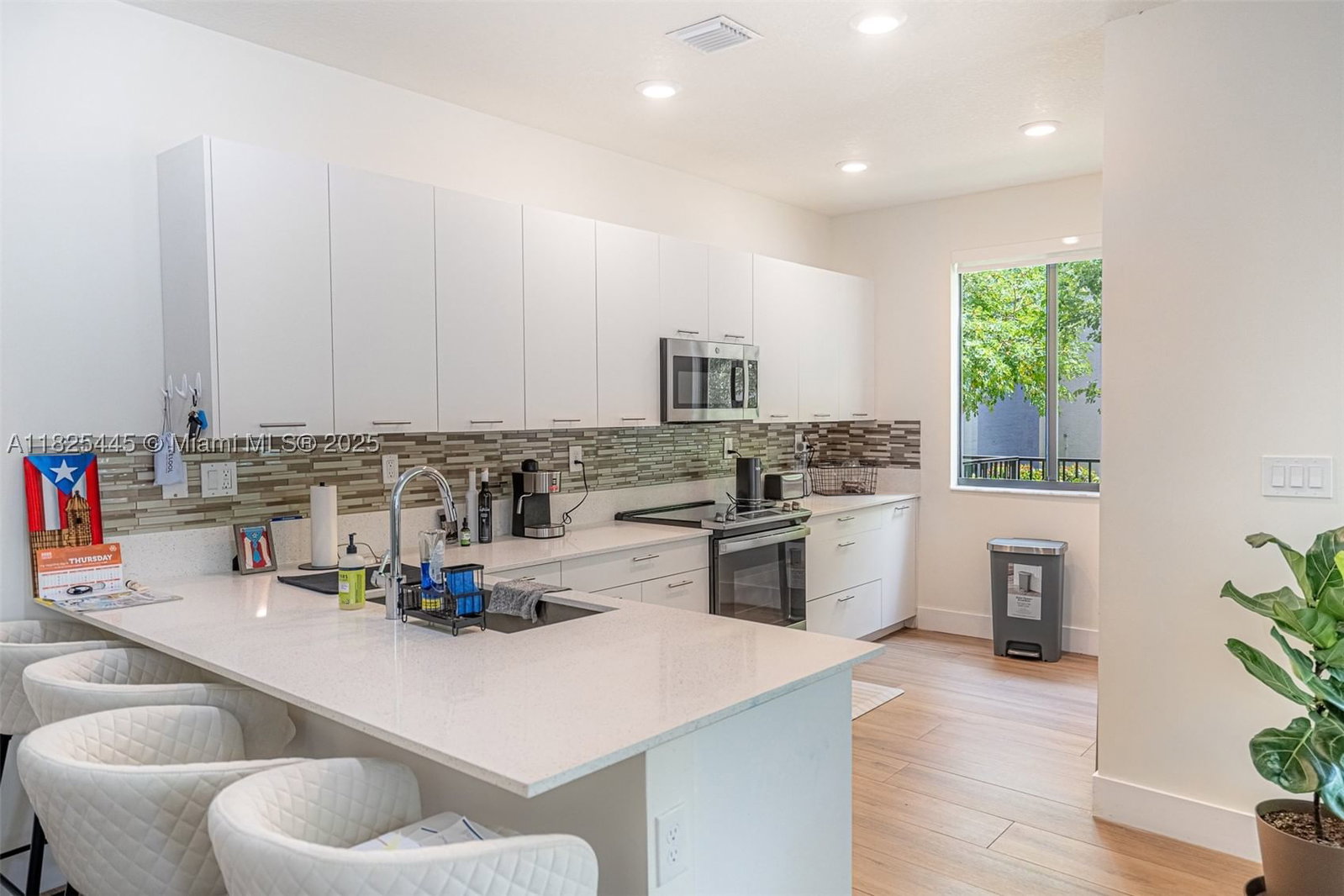 Real estate property located at 4269 83rd Path, Miami-dade, Downtown Doral South Phas, Doral, FL