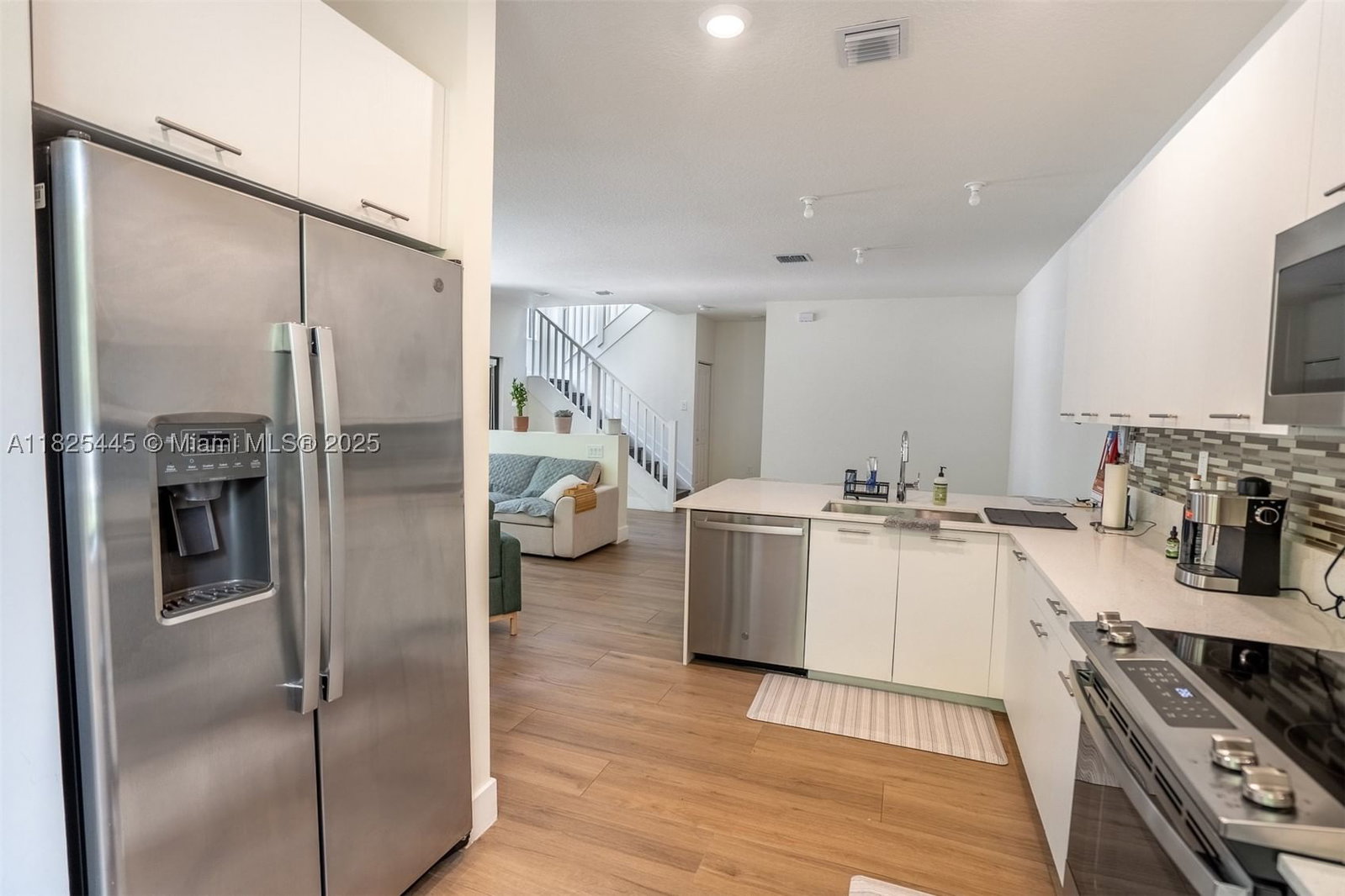Real estate property located at 4269 83rd Path, Miami-dade, Downtown Doral South Phas, Doral, FL