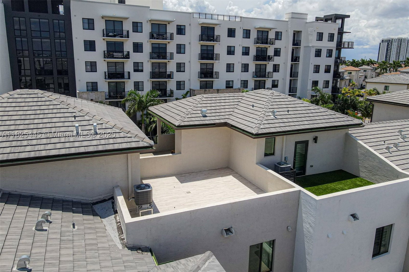 Real estate property located at 4269 83rd Path, Miami-dade, Downtown Doral South Phas, Doral, FL